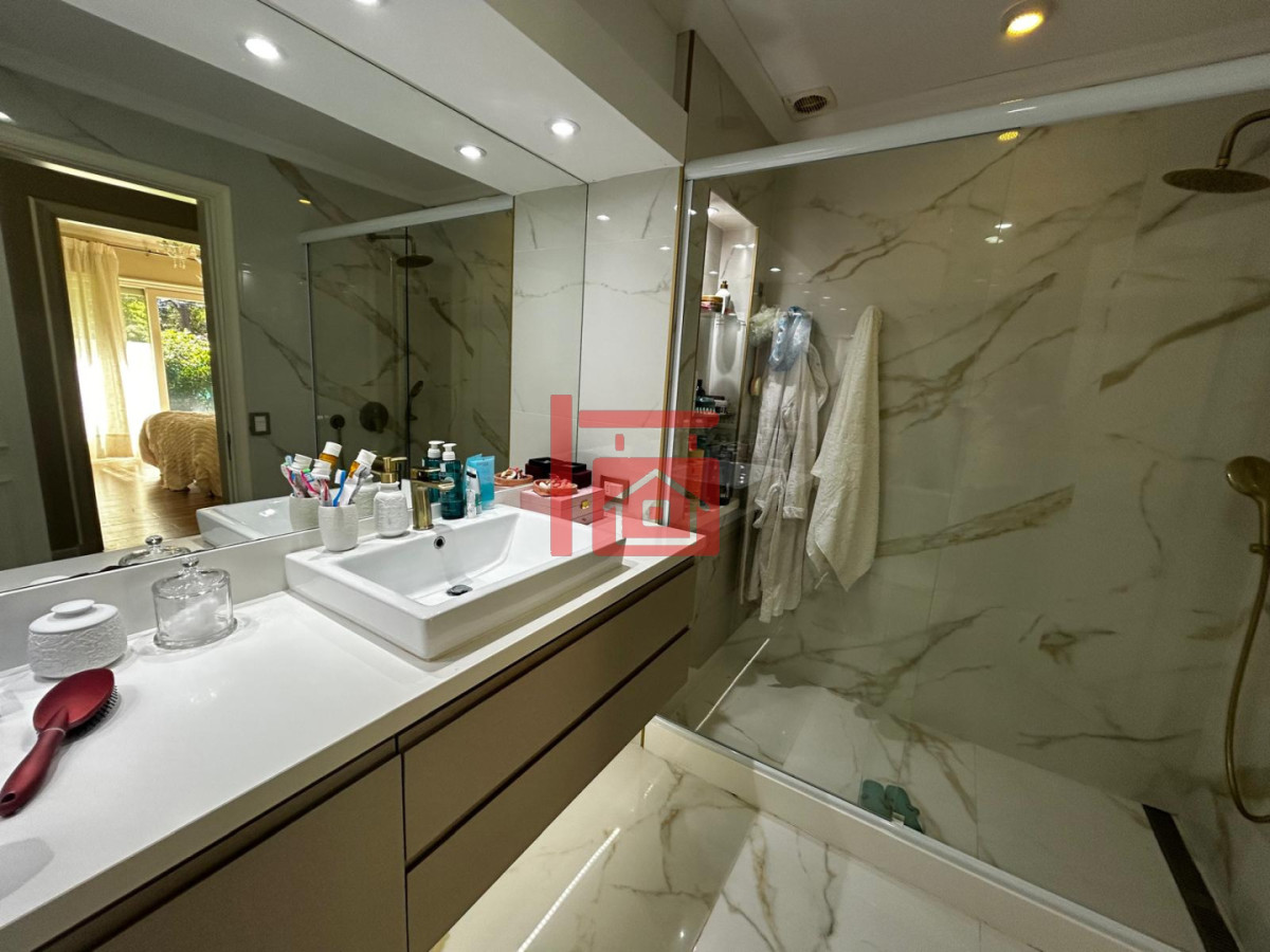 Casa ID.459 - Casa en alquiler Enero Barrio Lugano Arbolada 