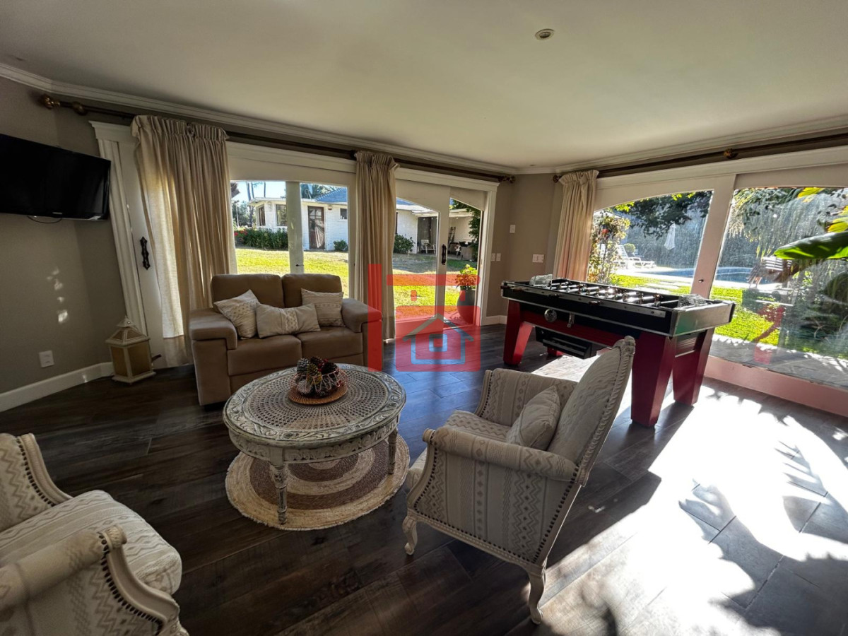 Casa ID.459 - Casa en alquiler Enero Barrio Lugano Arbolada 