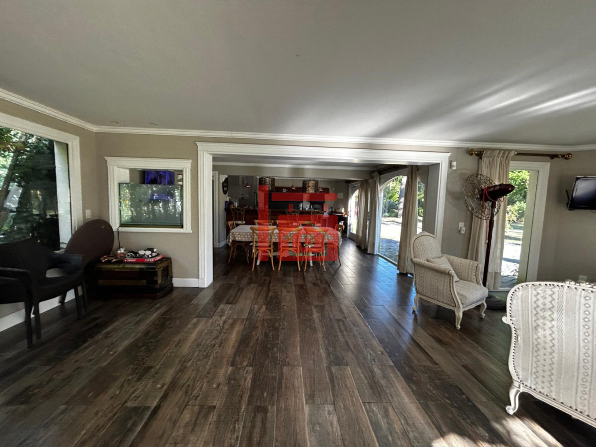 Casa ID.459 - Casa en alquiler Enero Barrio Lugano Arbolada 