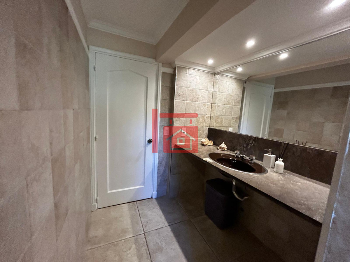 Casa ID.459 - Casa en alquiler Enero Barrio Lugano Arbolada 