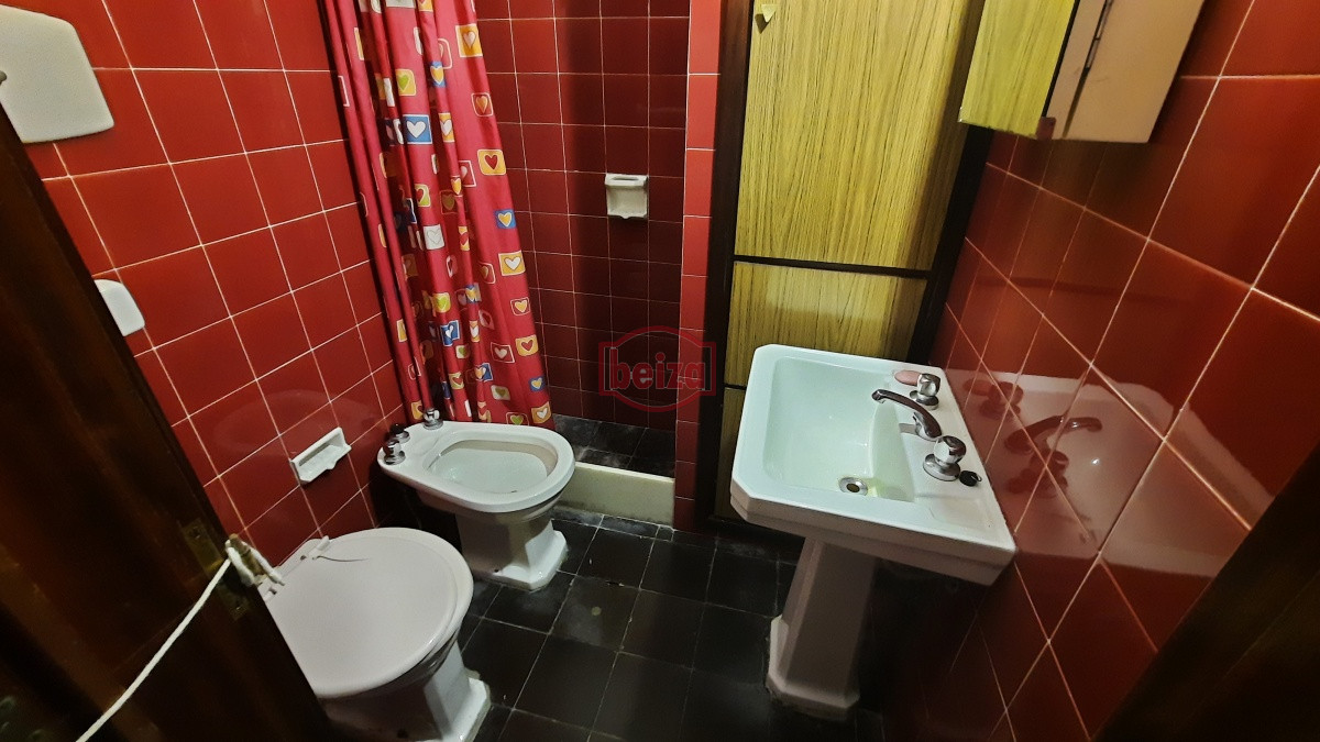 Casa ID.164503 - Imperdible Oportunidad en Playa Mansa a Tan Solo Metros del Mar