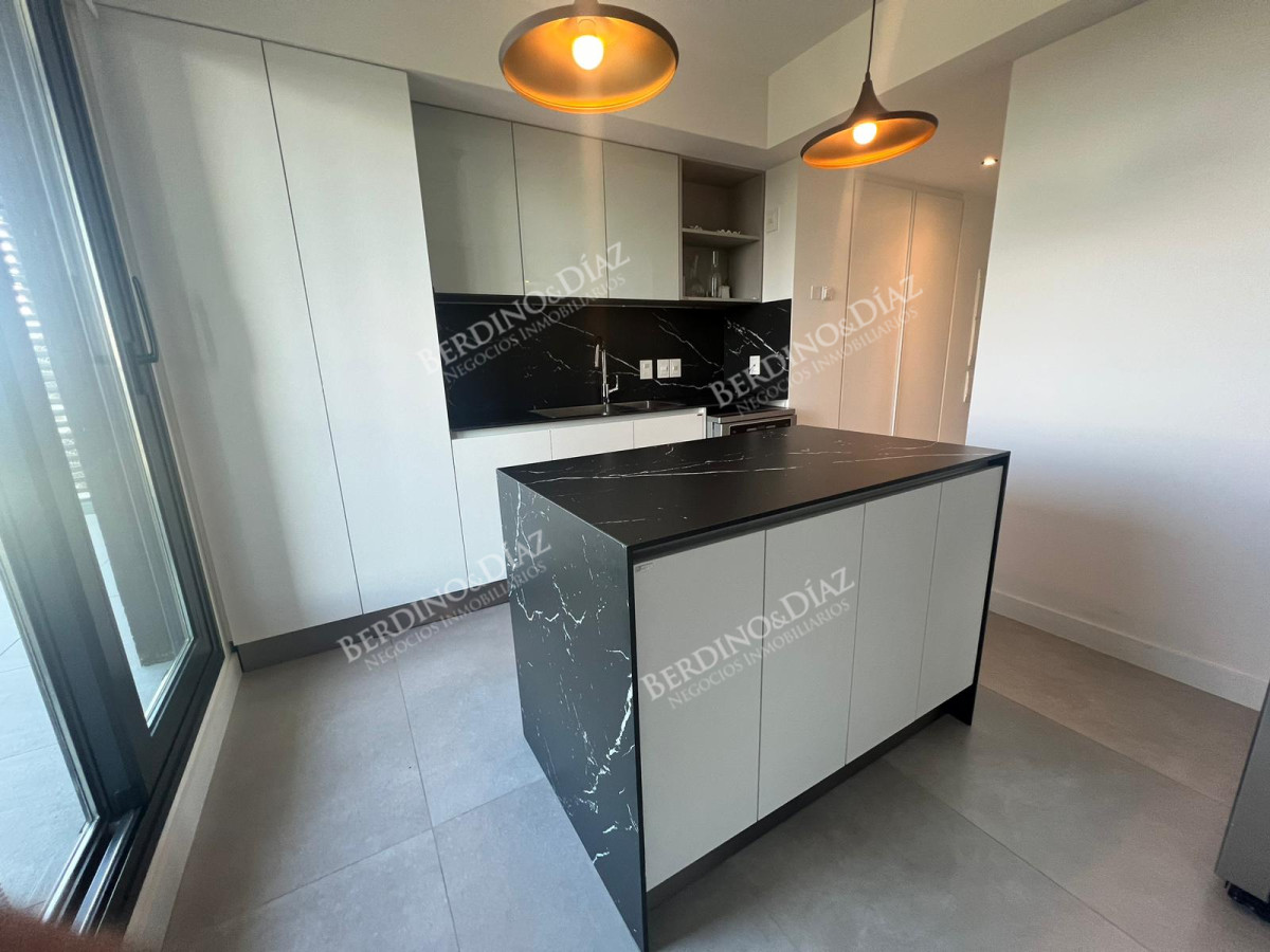 Apartamento ID.2746 - Venetian Luxury 2 dormitorios pisa alto en venta