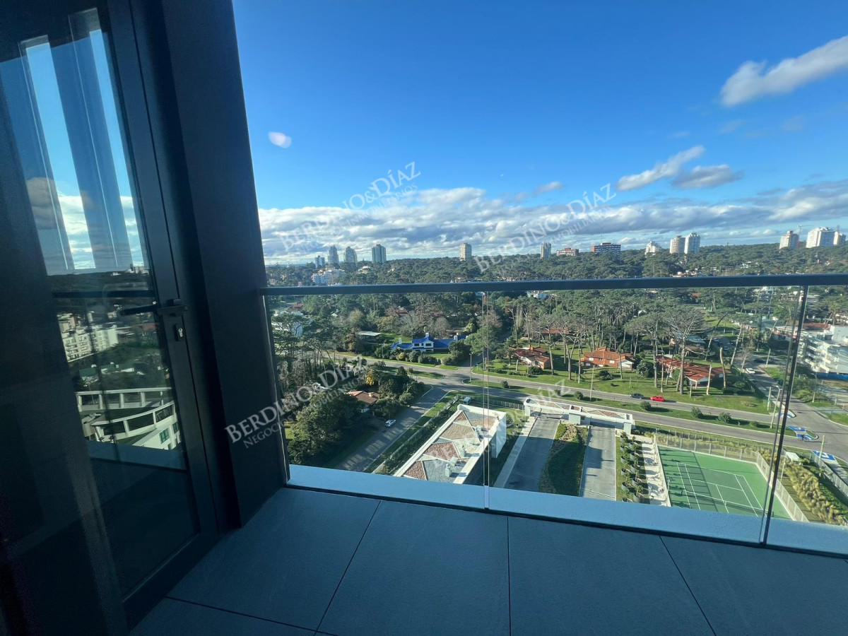 Apartamento ID.2746 - Venetian Luxury 2 dormitorios pisa alto en venta
