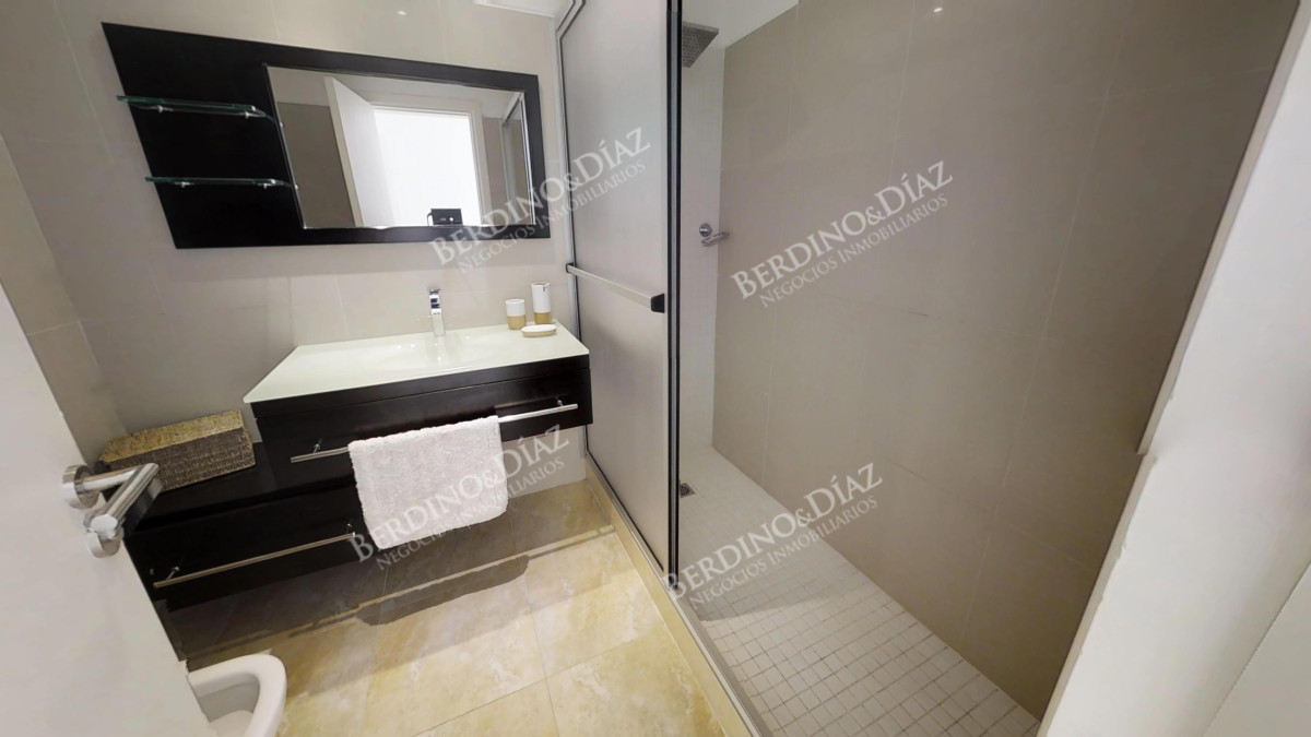 Apartamento ID.252 - Penthouse en venta  ubicado en Zona Golf con servicios