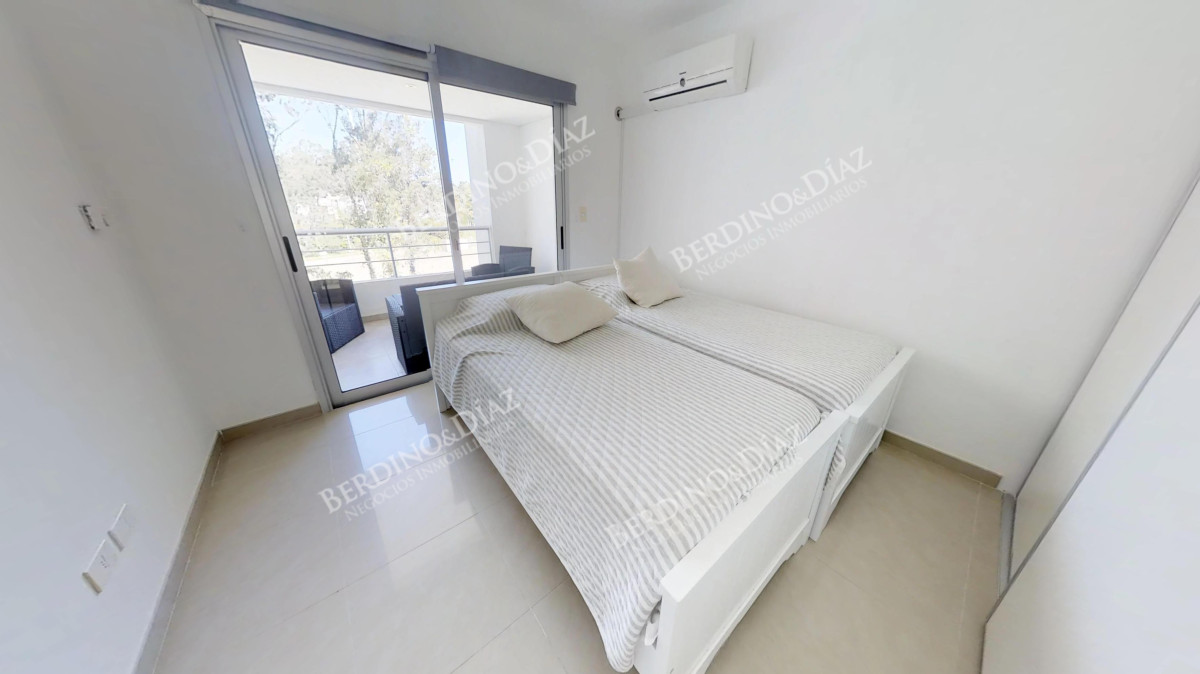 Apartamento ID.252 - Penthouse en venta  ubicado en Zona Golf con servicios
