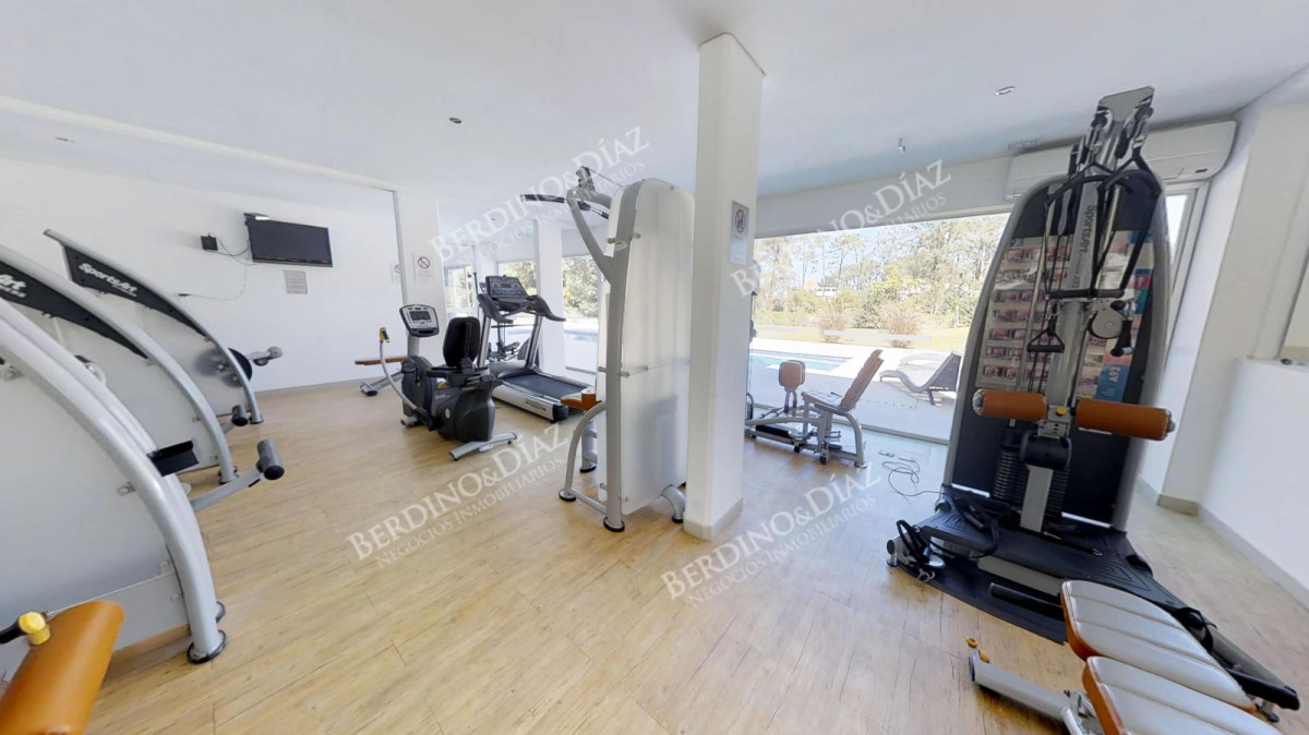 Apartamento ID.252 - Penthouse en venta  ubicado en Zona Golf con servicios
