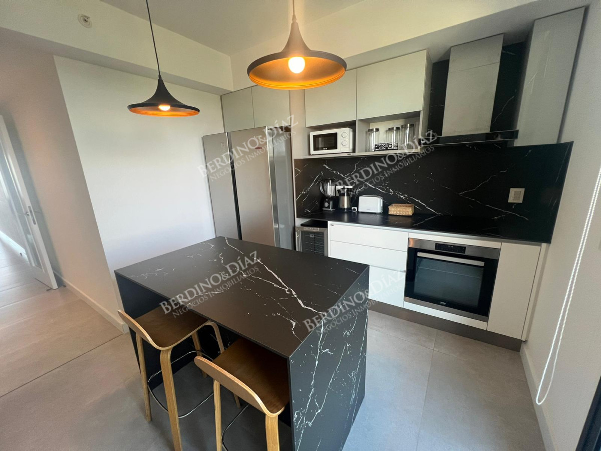 Apartamento ID.2746 - Venetian Luxury 2 dormitorios pisa alto en venta