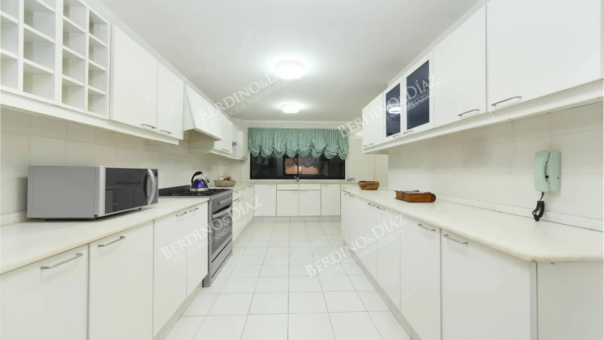 Apartamento ID.384 -  Apartamento formidable Frente a Puerto de  Punta del Este