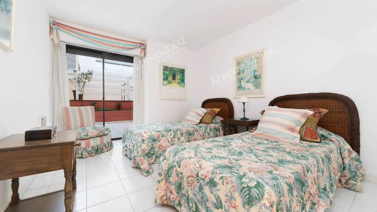 Apartamento ID.384 -  Apartamento formidable Frente a Puerto de  Punta del Este
