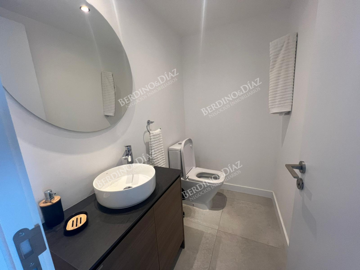 Apartamento ID.2746 - Venetian Luxury 2 dormitorios pisa alto en venta