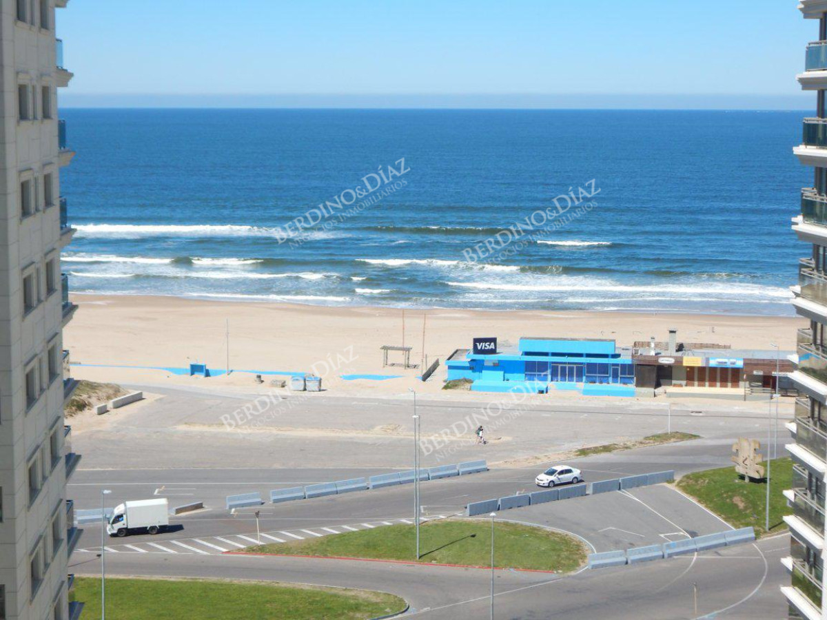Apartamento ID.74 -  Apartamento en venta Torre Imperiale ePunta del Este
