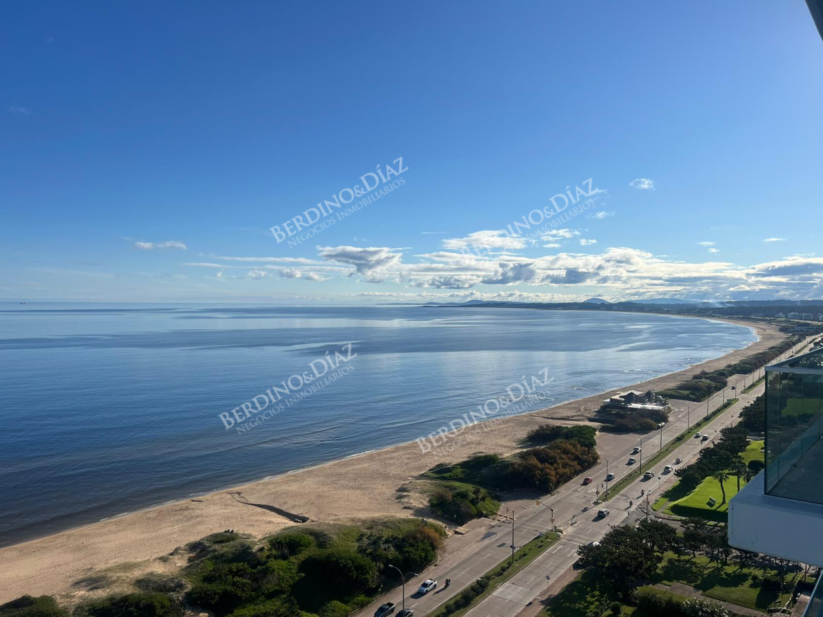 Apartamento ID.2746 - Venetian Luxury 2 dormitorios pisa alto en venta