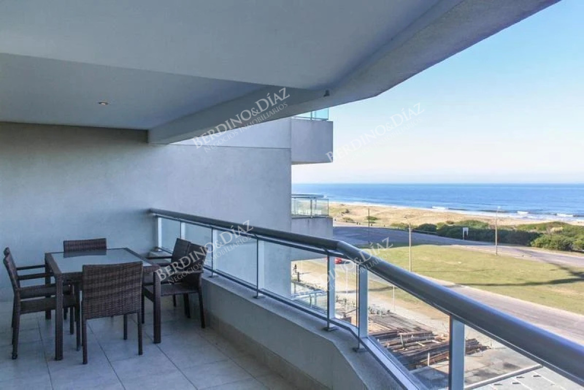 Apartamento ID.2276 - Apatamento de 4 suites frente al mar Playa Brava