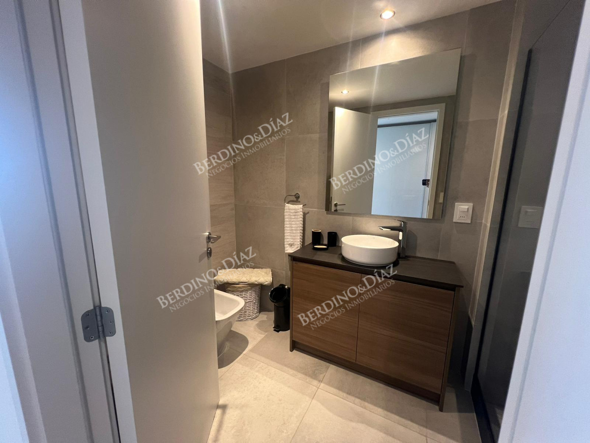 Apartamento ID.2746 - Venetian Luxury 2 dormitorios pisa alto en venta