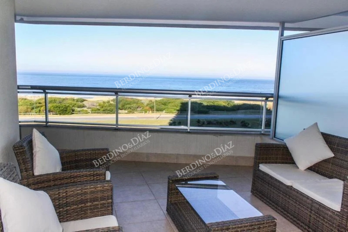 Apartamento ID.2276 - Apatamento de 4 suites frente al mar Playa Brava