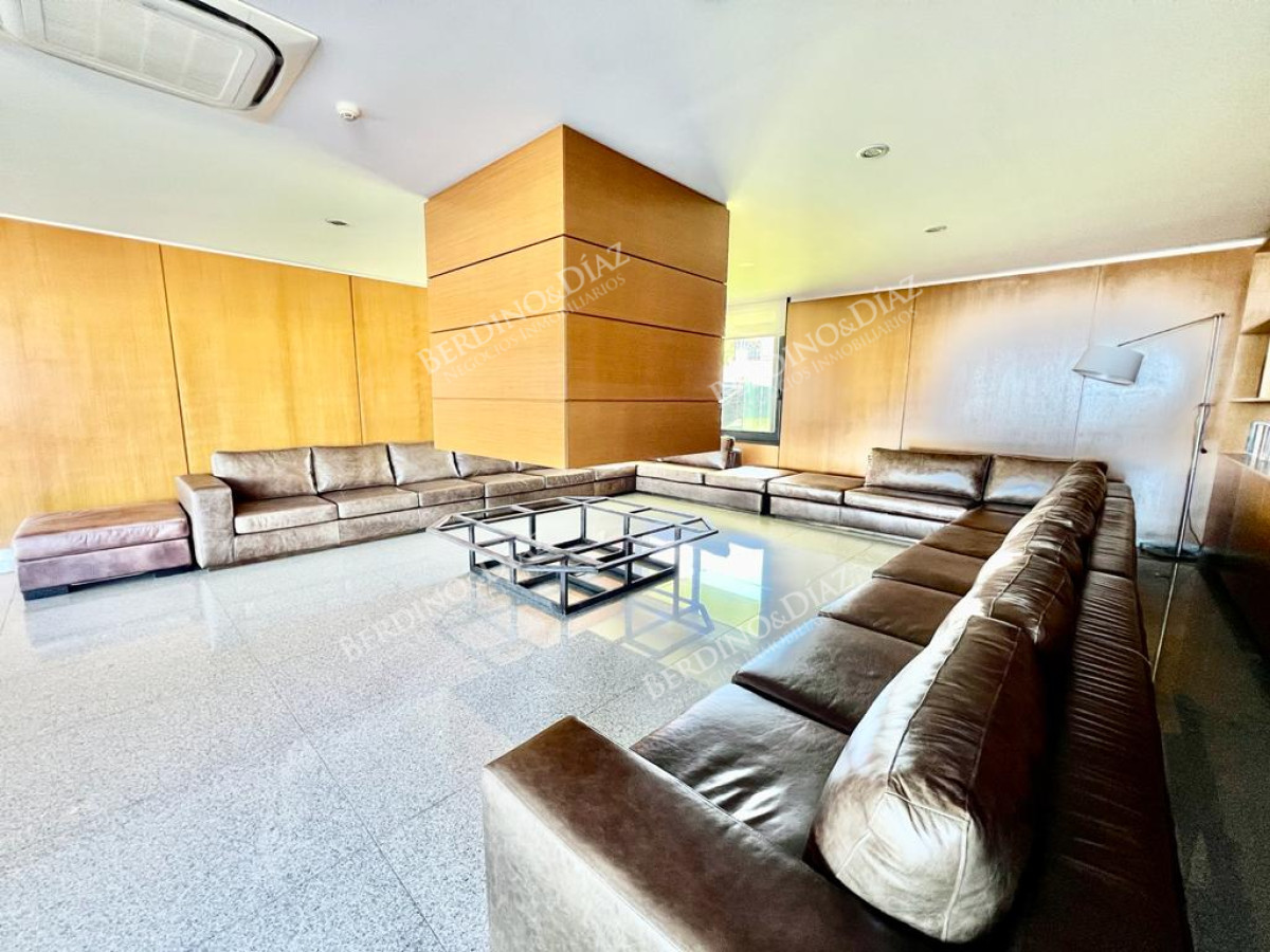 Apartamento ID.2561 - Playa Mansa Apartamento 3 suites frente al mar  y servicios