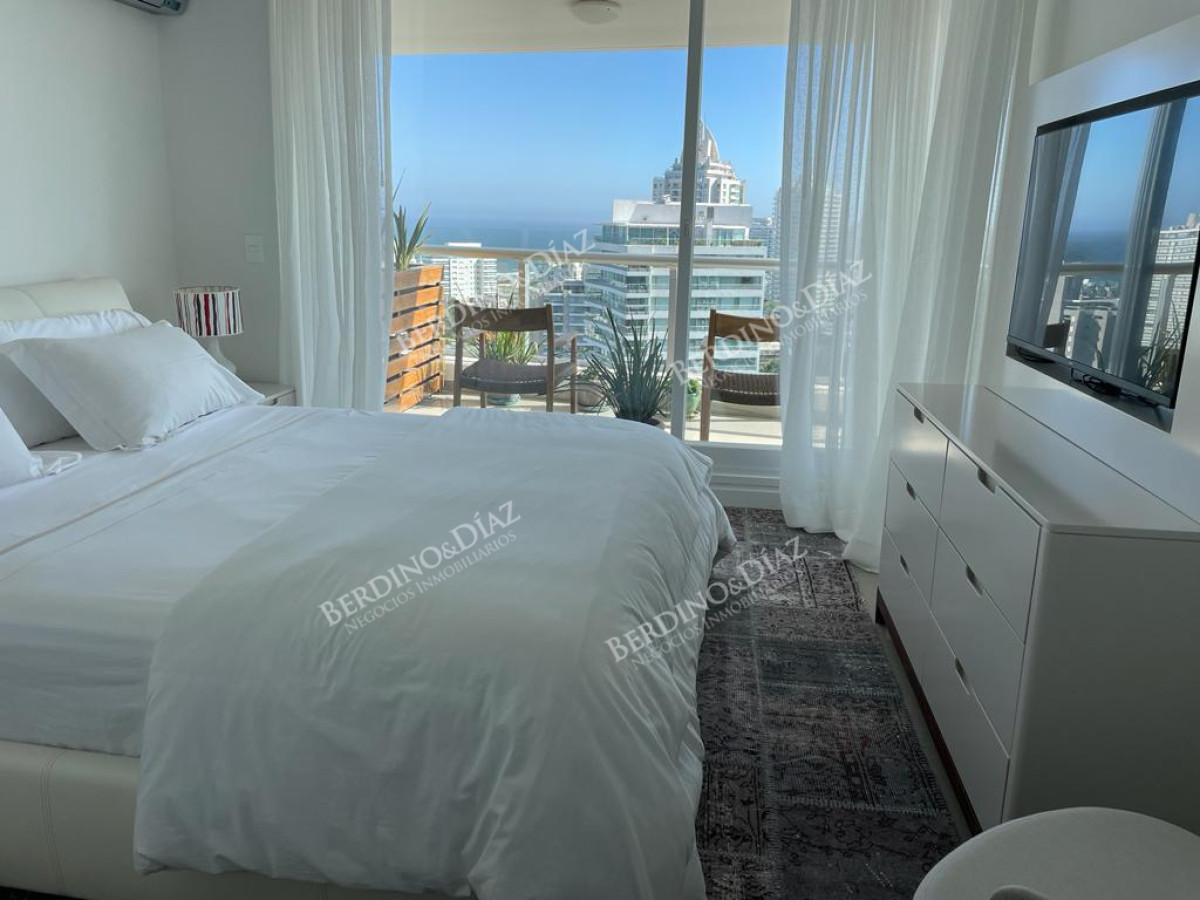Apartamento ID.2875 - Apartamento en venta Torre One esquinero 4 dormitorios