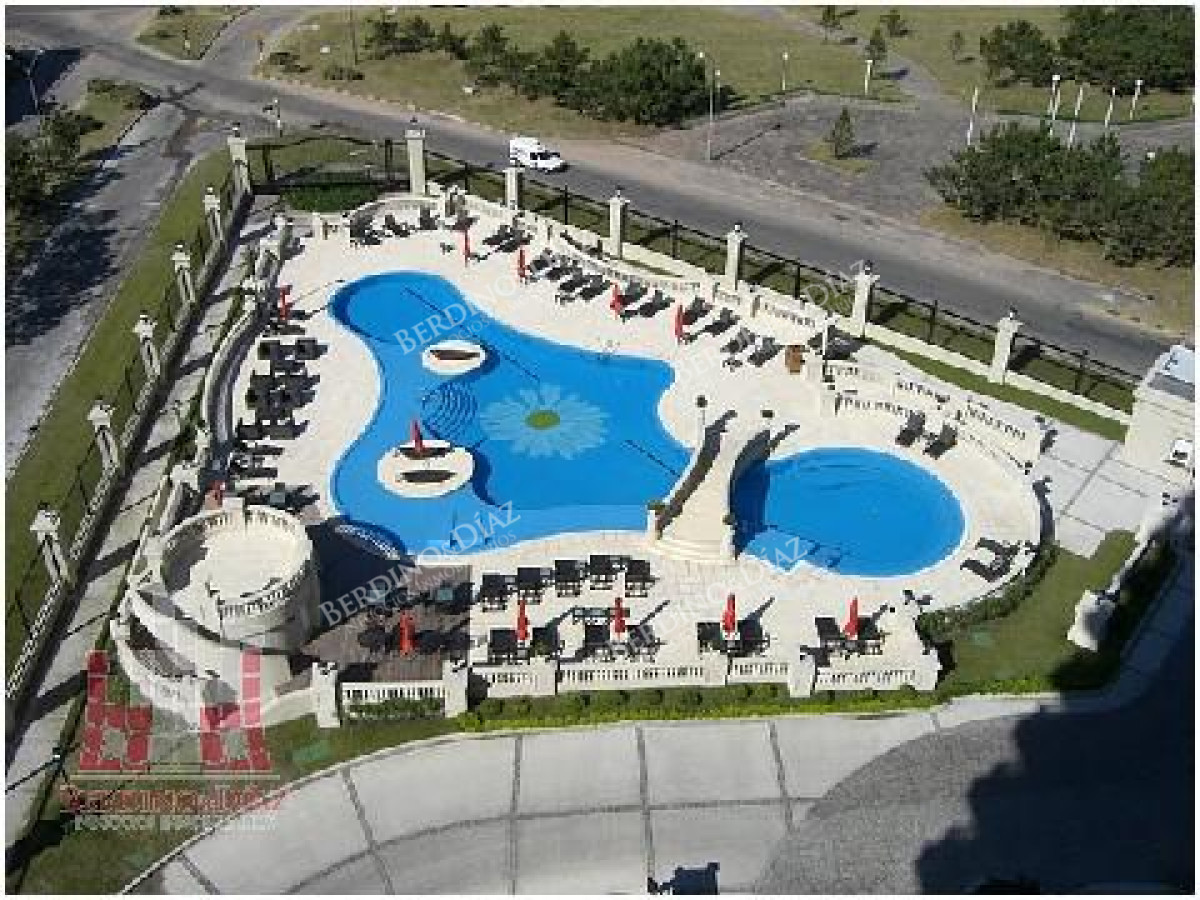 Apartamento ID.122 -  Apartamento en Playa Mansa en Le Jardin de Punta del Este