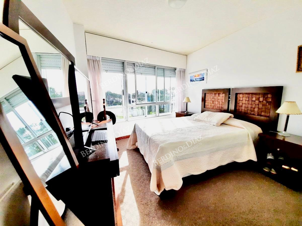 Apartamento ID.924 -  Apartamento  en venta sobre Avda Roosevelt
