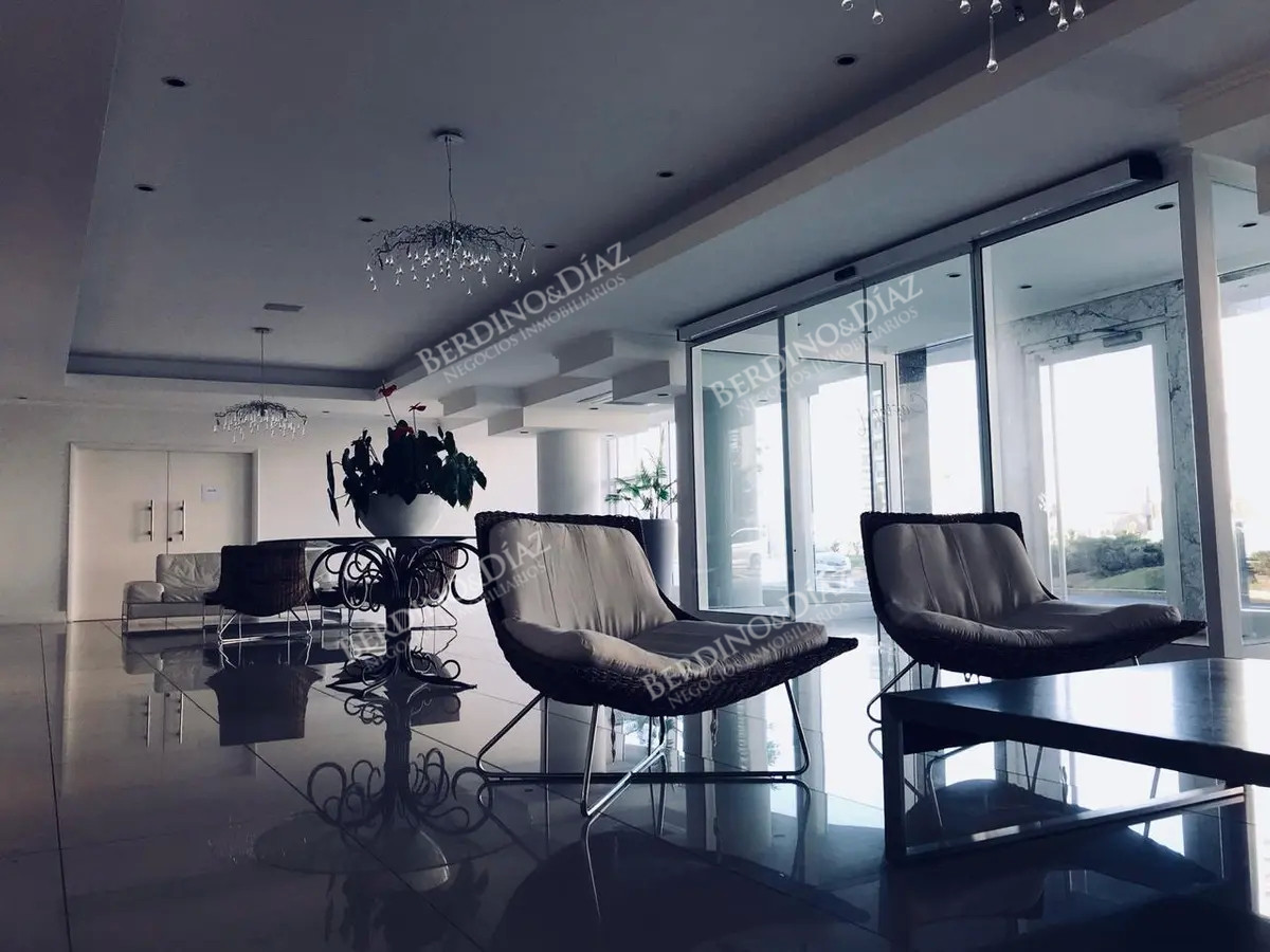 Apartamento ID.2809 - Apartamento en venta en Casino Tower Punta del Este