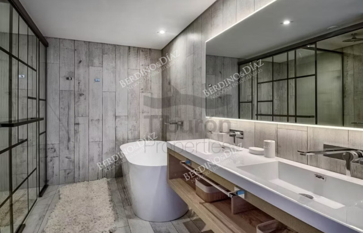 Apartamento ID.2975 - Apartamento en venta  2 dormitorios Surfside Brava