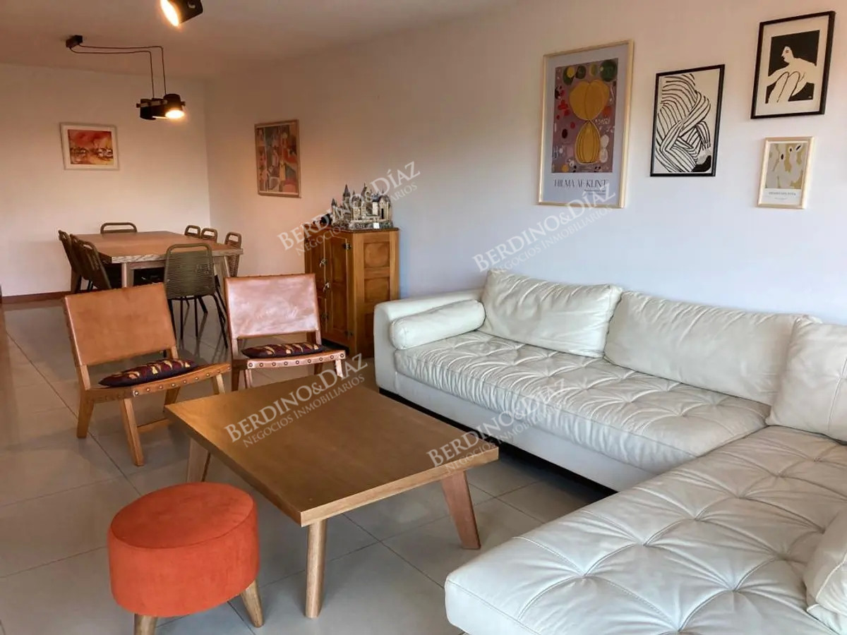 Apartamento ID.2810 - Apartamento en venta 3 dormitorios Torre con servicios