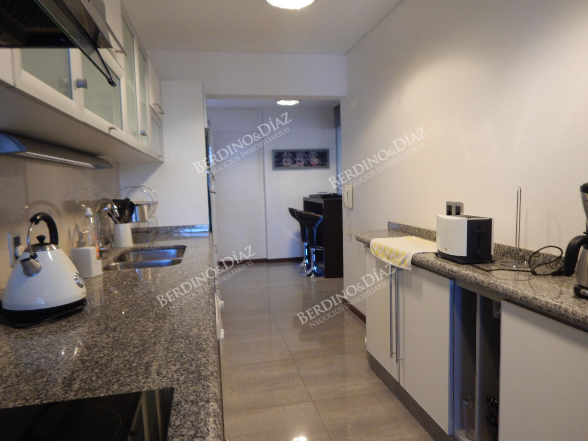 Apartamento ID.212 - Alquiler en playa Mansa Punta del Este 