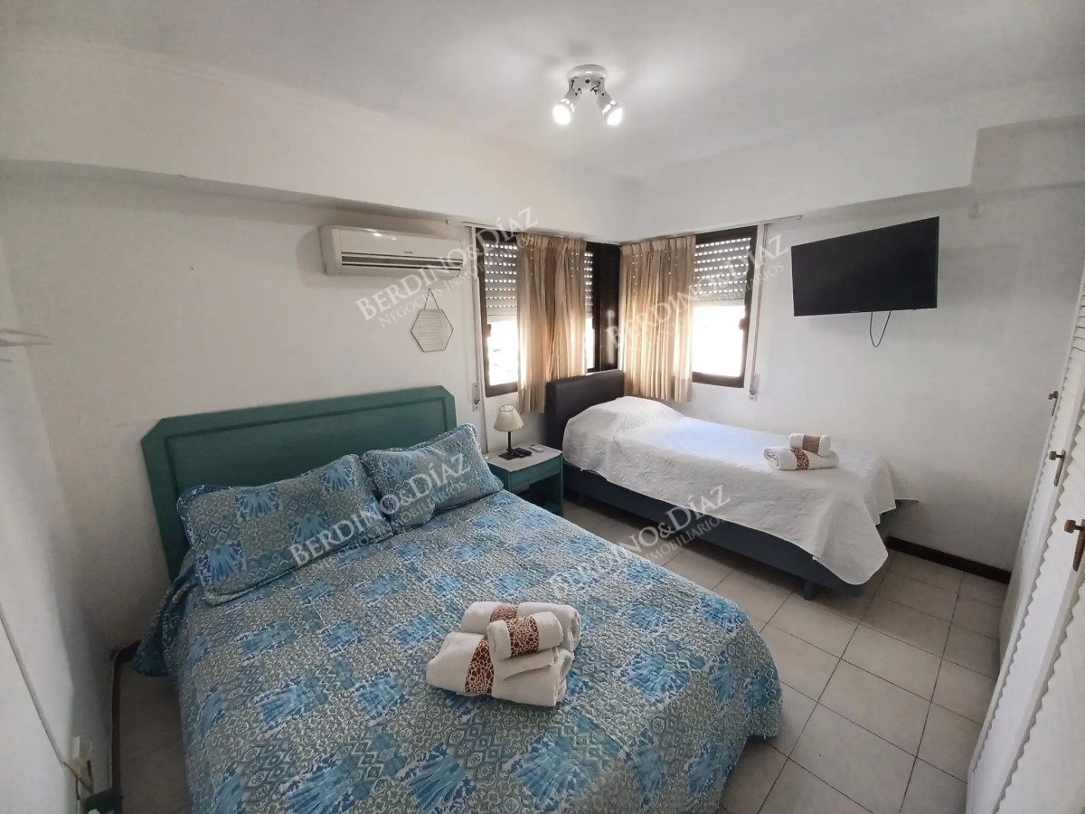 Apartamento ID.2840 - Apartamento en venta Playa Mansa 3 dormitorios