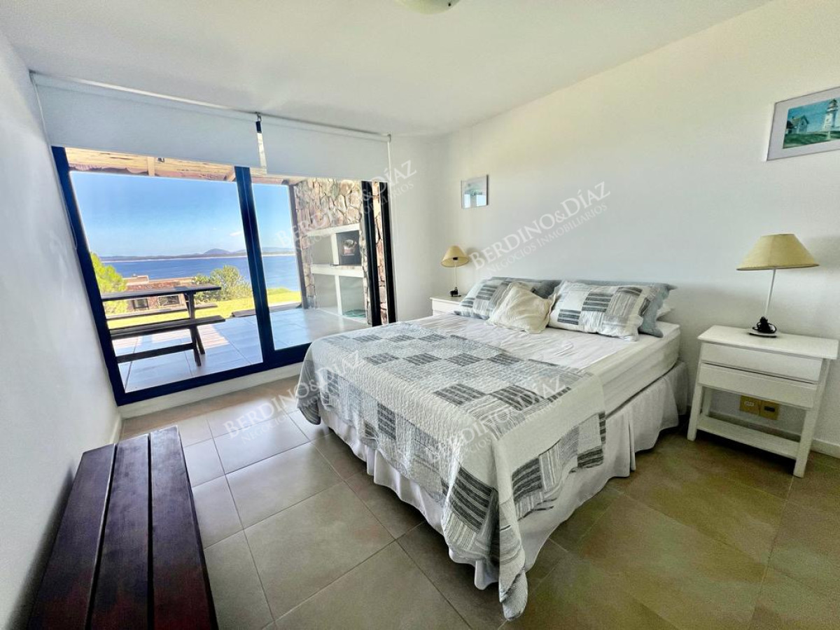 Apartamento ID.2481 - Apartamento en venta en Punta Ballena parrillero propio