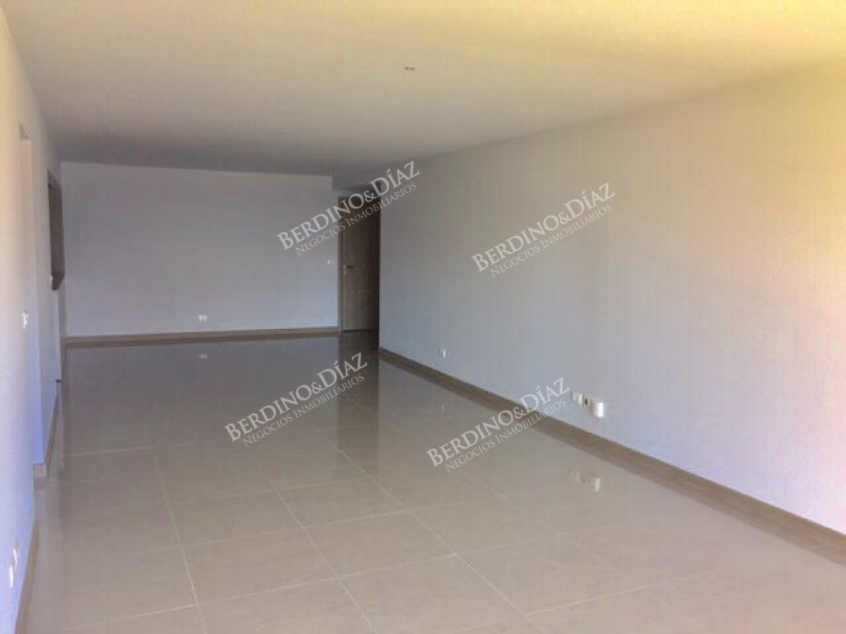 Apartamento ID.283 -  Apartamento Imperdible de Excelente Categoría en Punta del Este