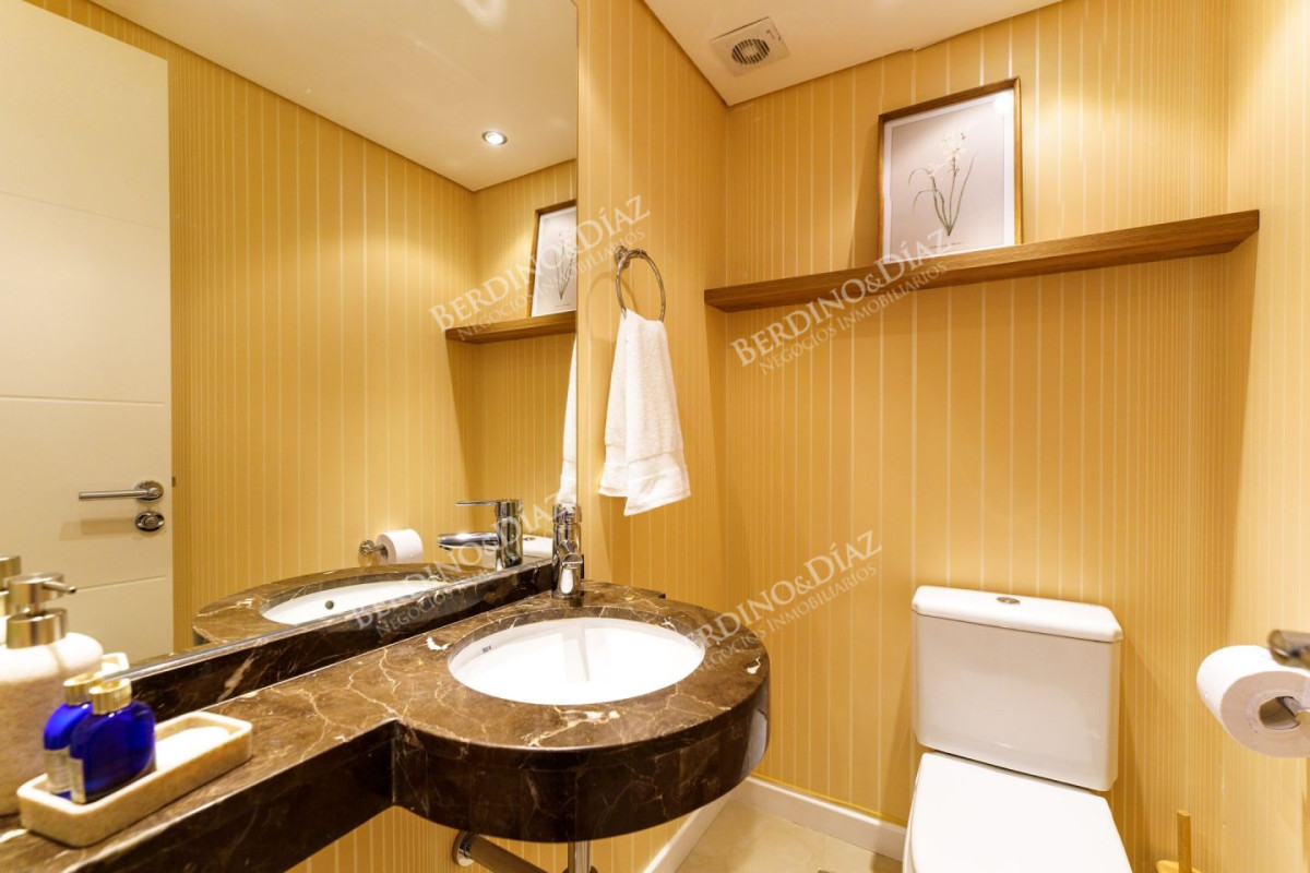 Apartamento ID.2890 - Oportunidad Zona Enjoy 2 dormitorios y medio parrillero propio