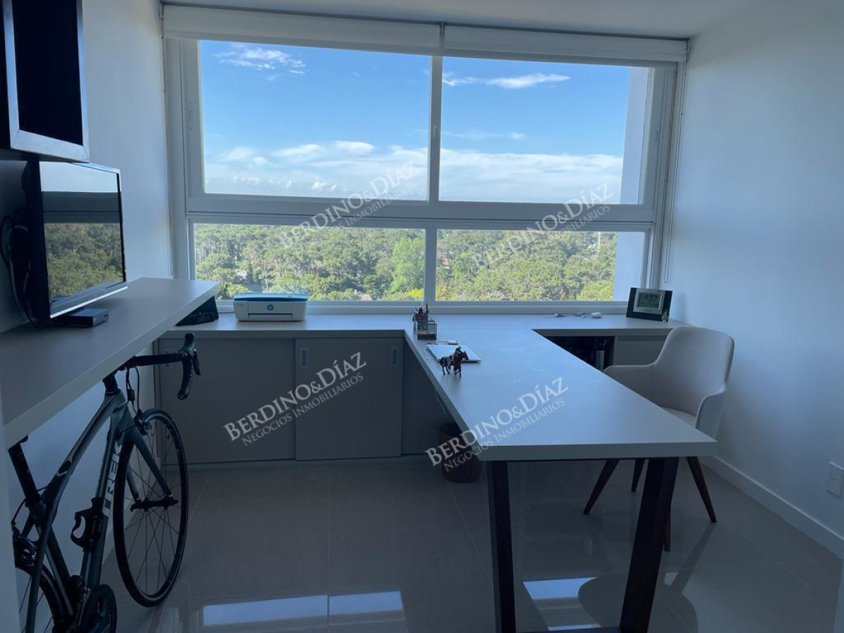 Apartamento ID.2875 - Apartamento en venta Torre One esquinero 4 dormitorios