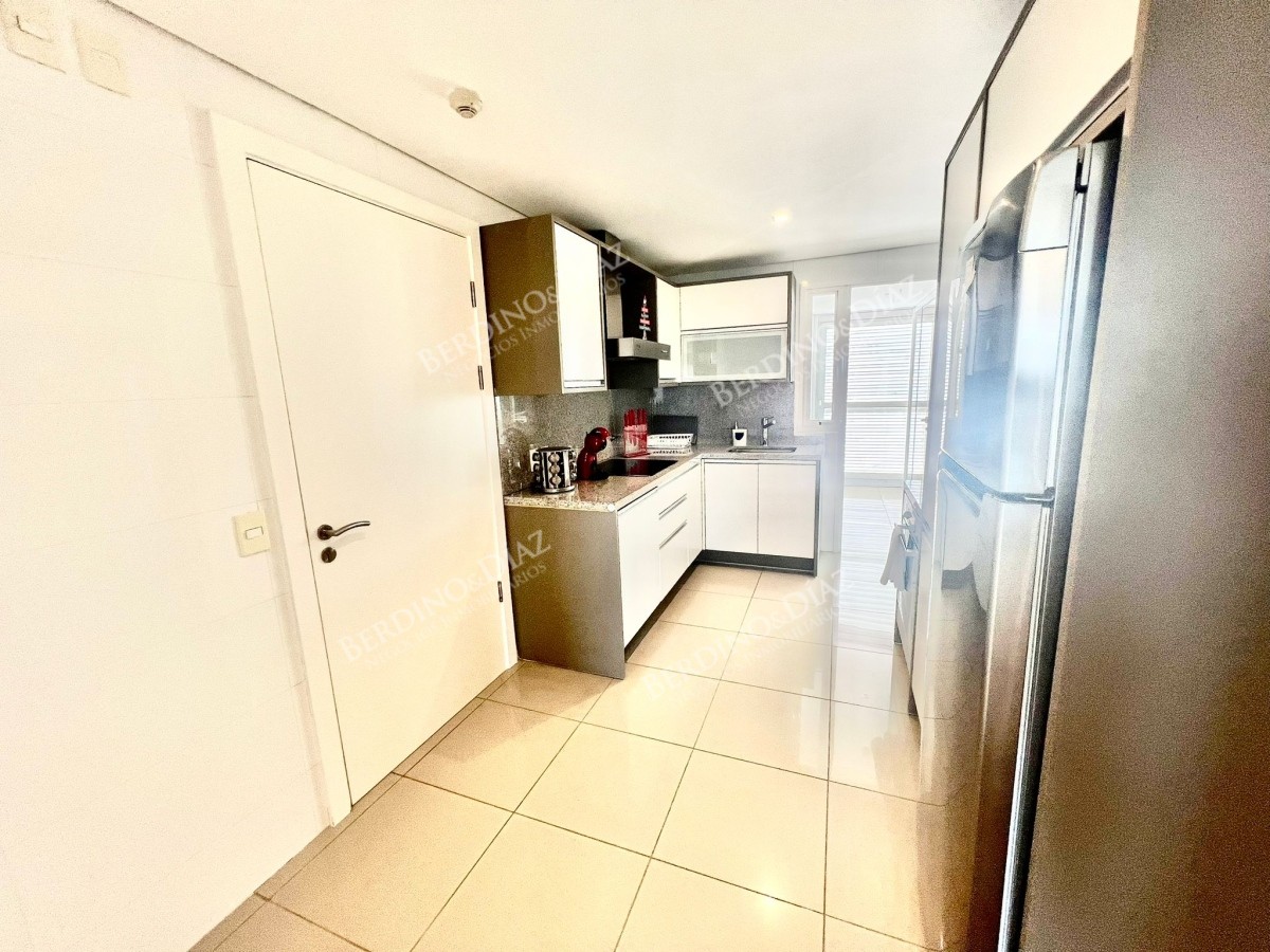 Apartamento ID.2427 - Apartamento en venta en Playa Mansa Aquarela