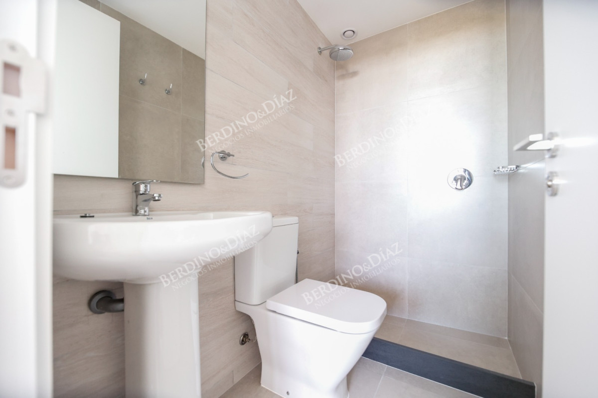 Apartamento ID.2916 - Venetian frente a Playa Mansa  Apartamento unificado Punta del Este
