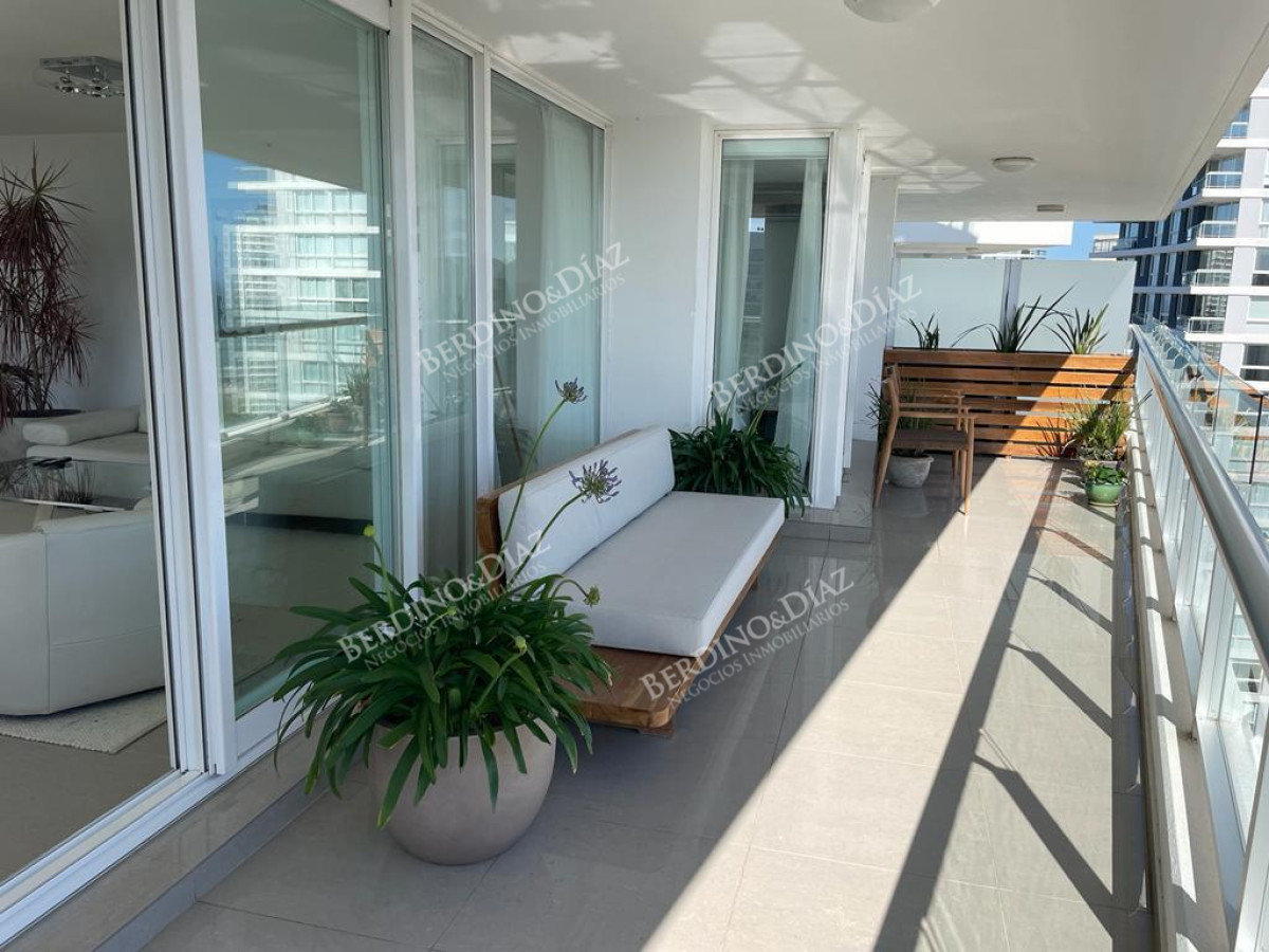 Apartamento ID.2875 - Apartamento en venta Torre One esquinero 4 dormitorios