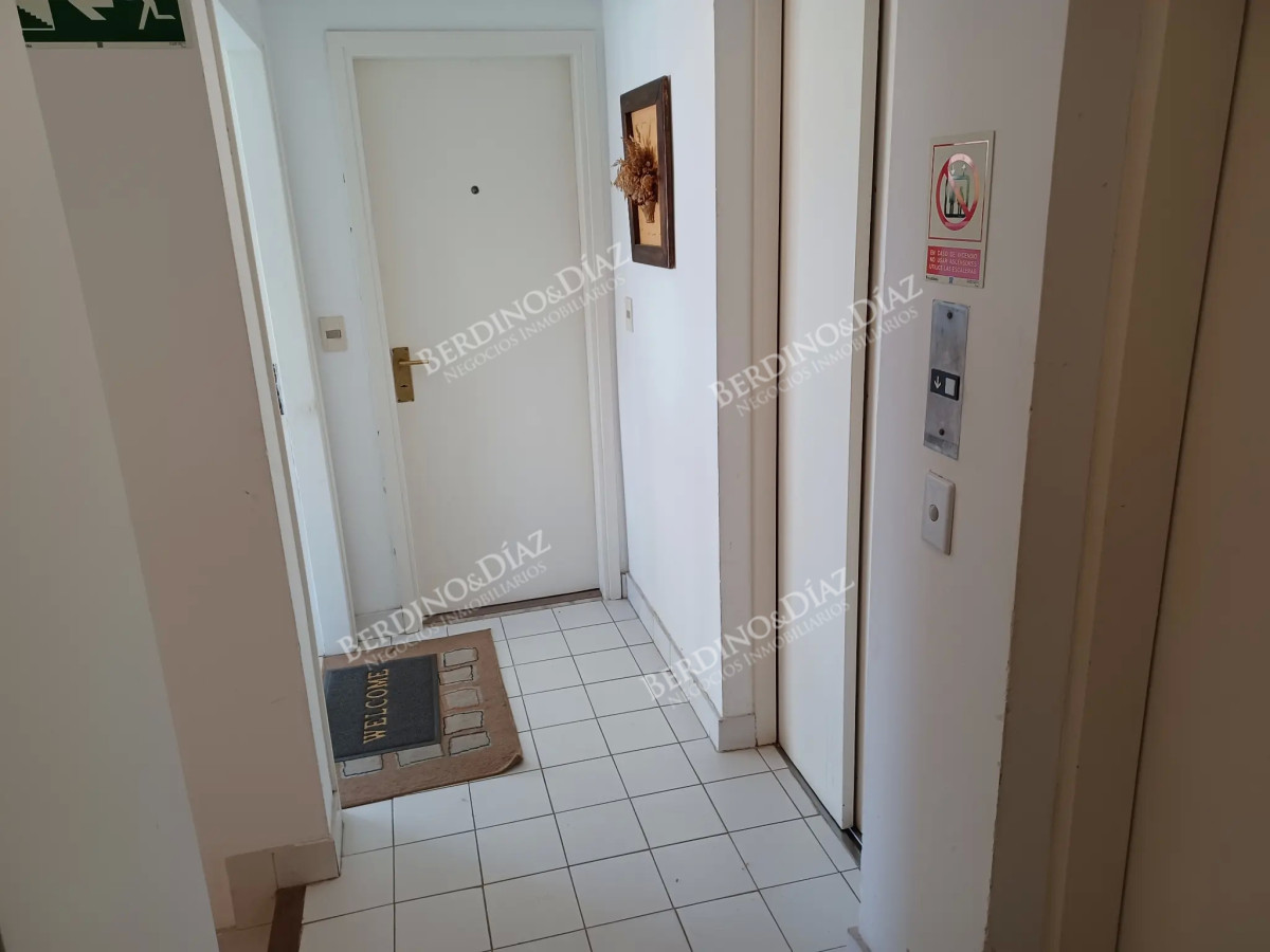 Apartamento ID.2840 - Apartamento en venta Playa Mansa 3 dormitorios