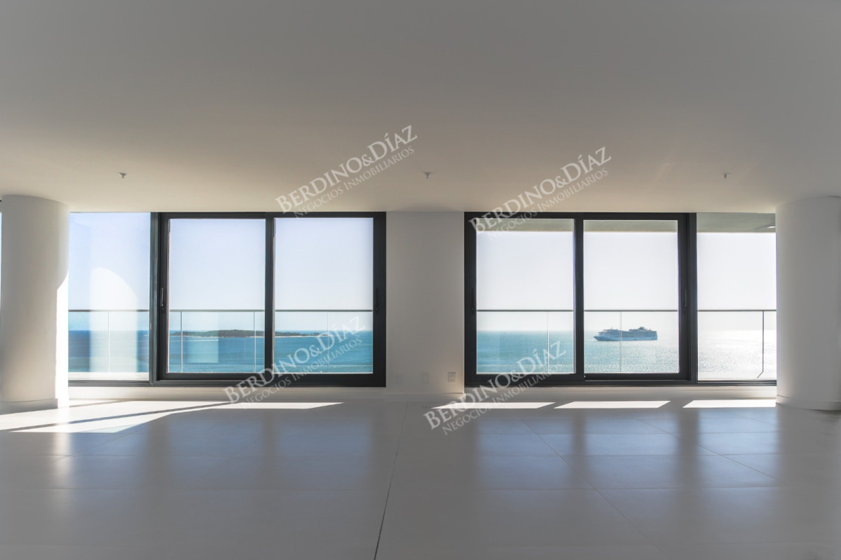 Apartamento ID.2916 - Venetian frente a Playa Mansa  Apartamento unificado Punta del Este
