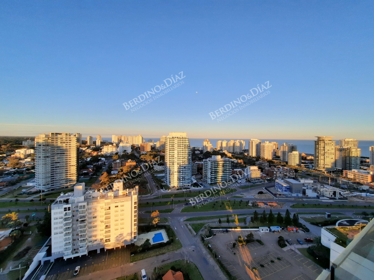 Apartamento ID.1114 - Apartamento de 2 dormitorios Playa Mansa de Punta del Este