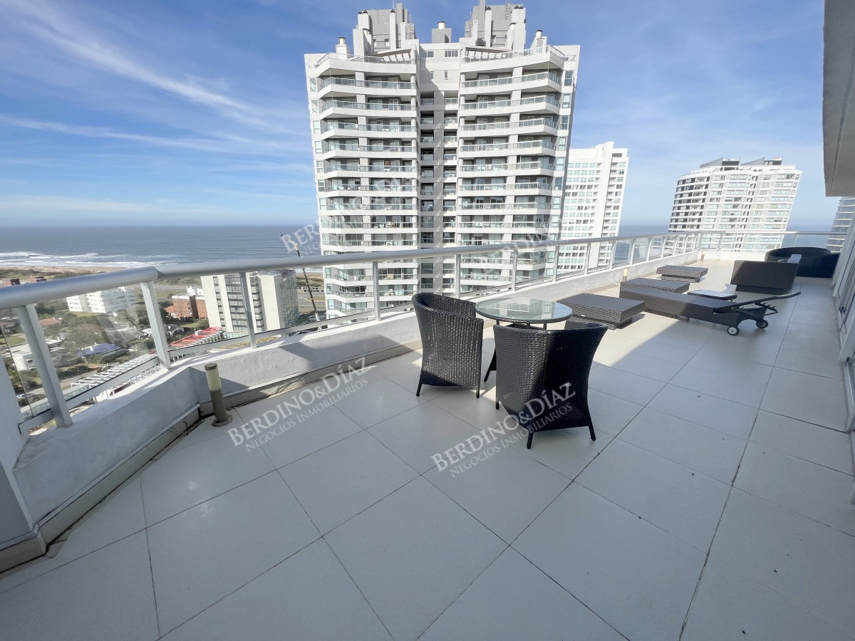 Apartamento ID.1464 -  PentHouse en la Brava con hermosa vista 