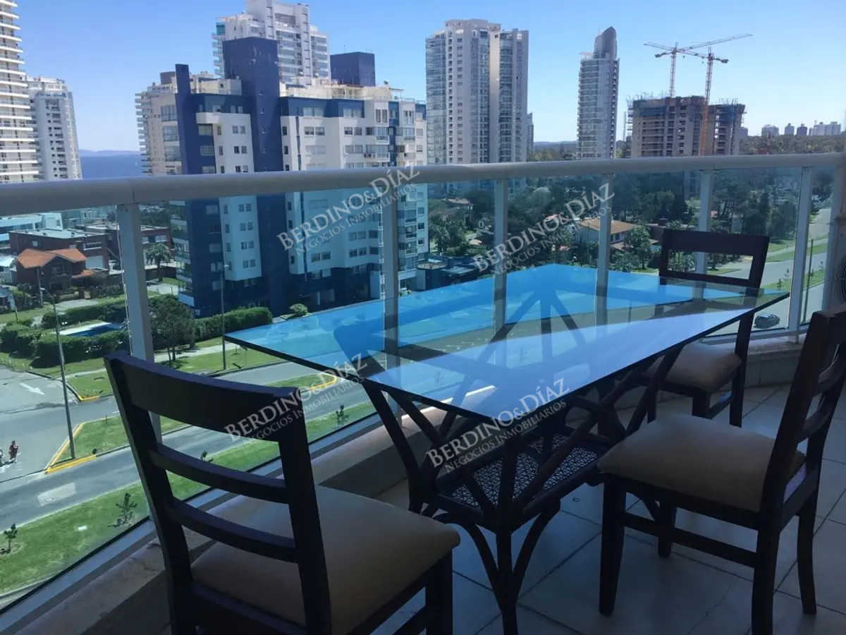 Apartamento ID.2809 - Apartamento en venta en Casino Tower Punta del Este