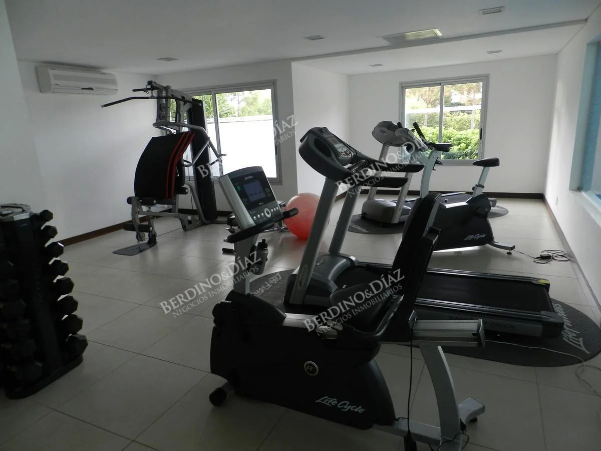 Apartamento ID.2157 - Apartamento en venta frente al mar 4 dormitorios  Playa Mansa