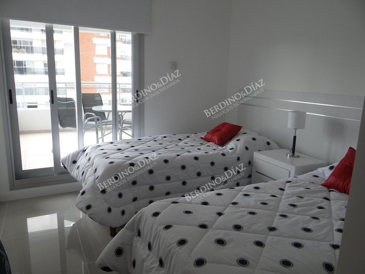 Apartamento ID.1999 - Apartamento en venta en Playa Brava 3 dormitorios