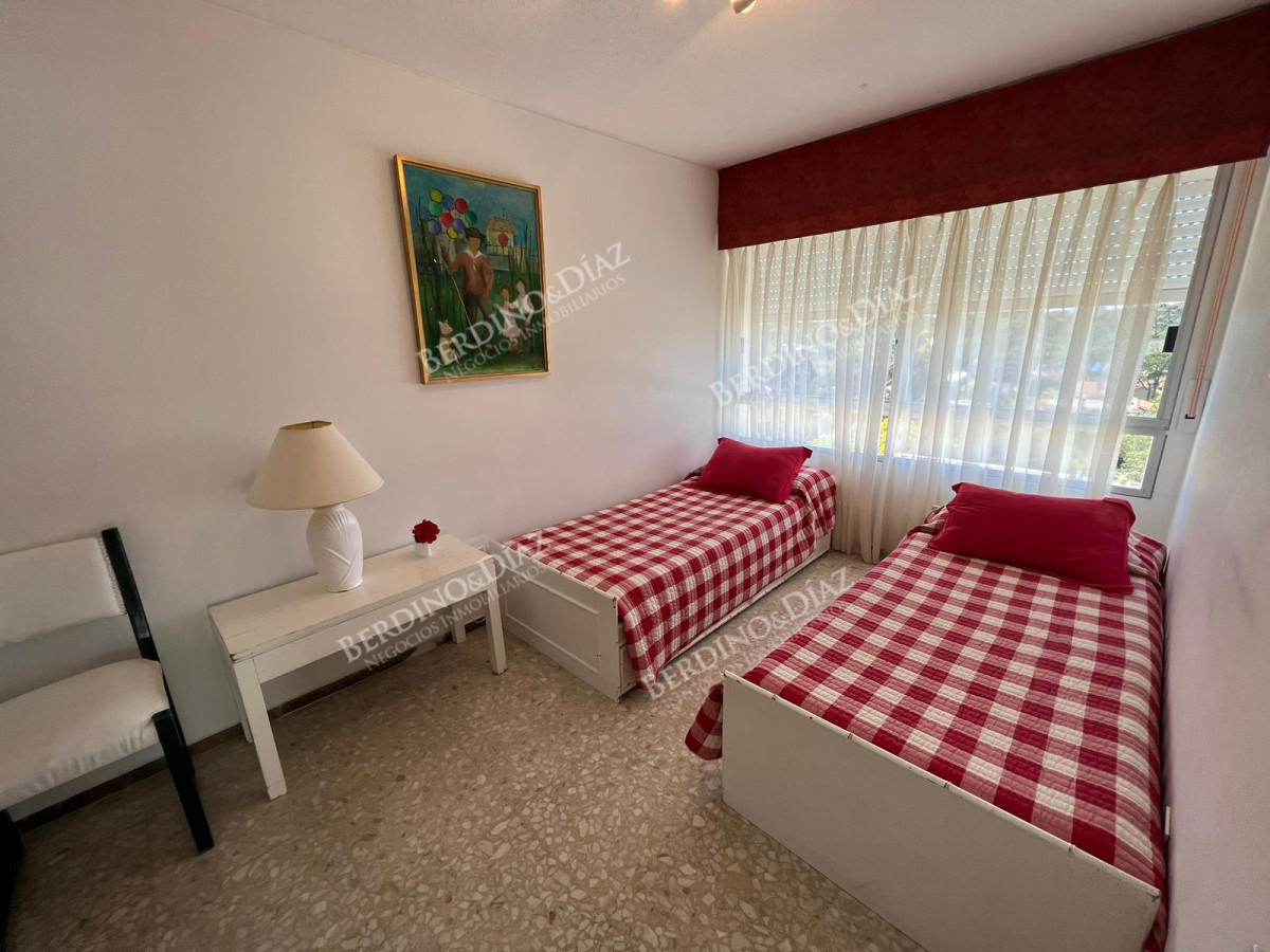Apartamento ID.1021 - Apartamento en venta con vista al mar en Playa Mansa