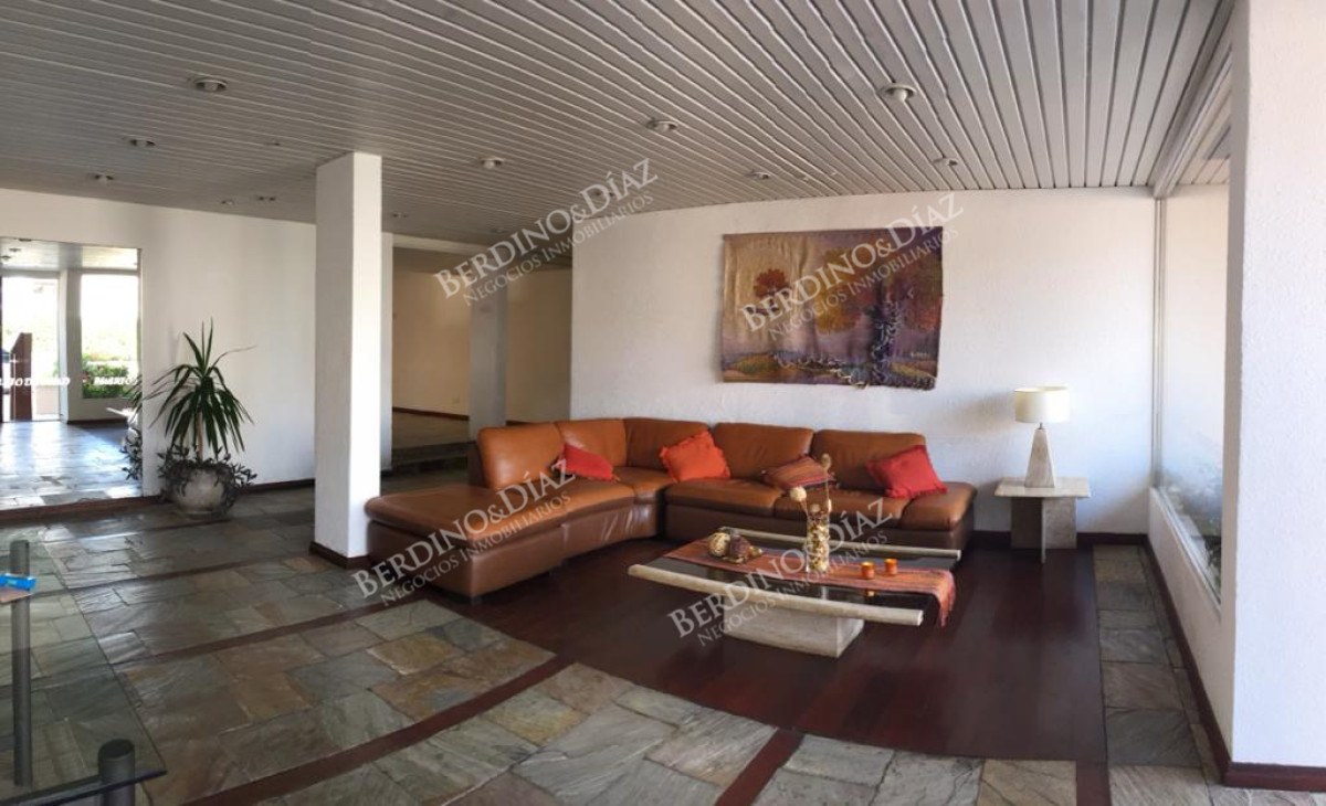 Apartamento ID.2841 - Apartamento en venta 2 dormitorios en El Emir Punta del Este