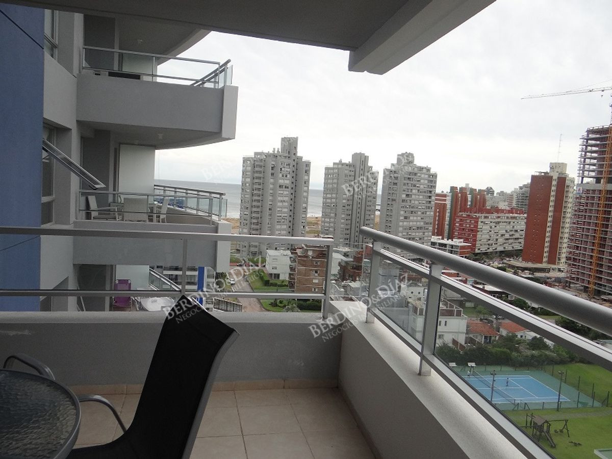 Apartamento ID.1999 - Apartamento en venta en Playa Brava 3 dormitorios