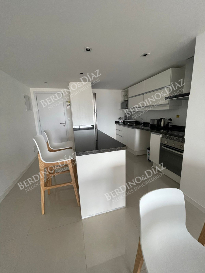 Apartamento ID.2960 - Apartamento en venta 2 dormitorios a 1 cuadra de Playa Brava 