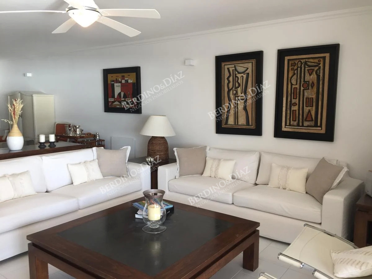 Apartamento ID.2158 - Apartamento en venta Puerto Punta del Este