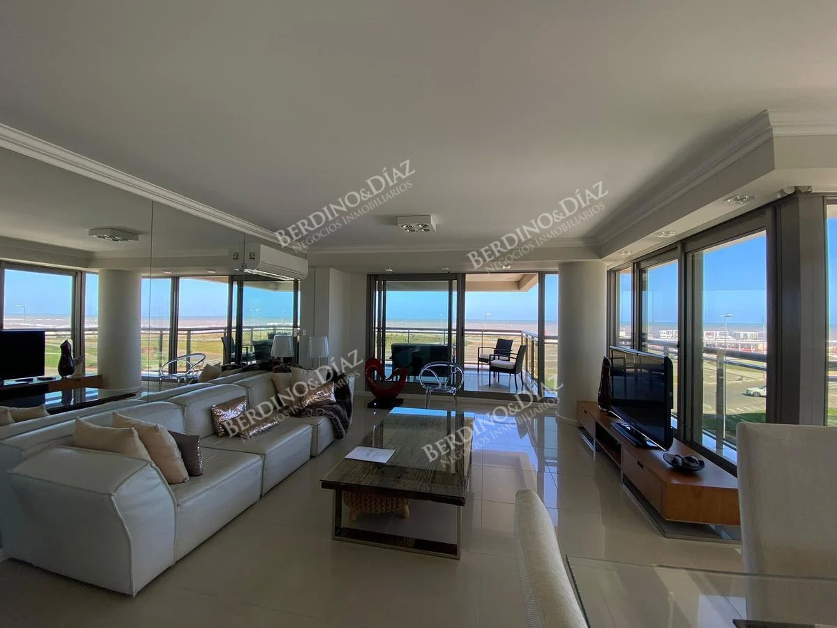 Apartamento ID.2303 - APARTAMENTO EN VENTA PLAYA BARVA ESQUINERO 