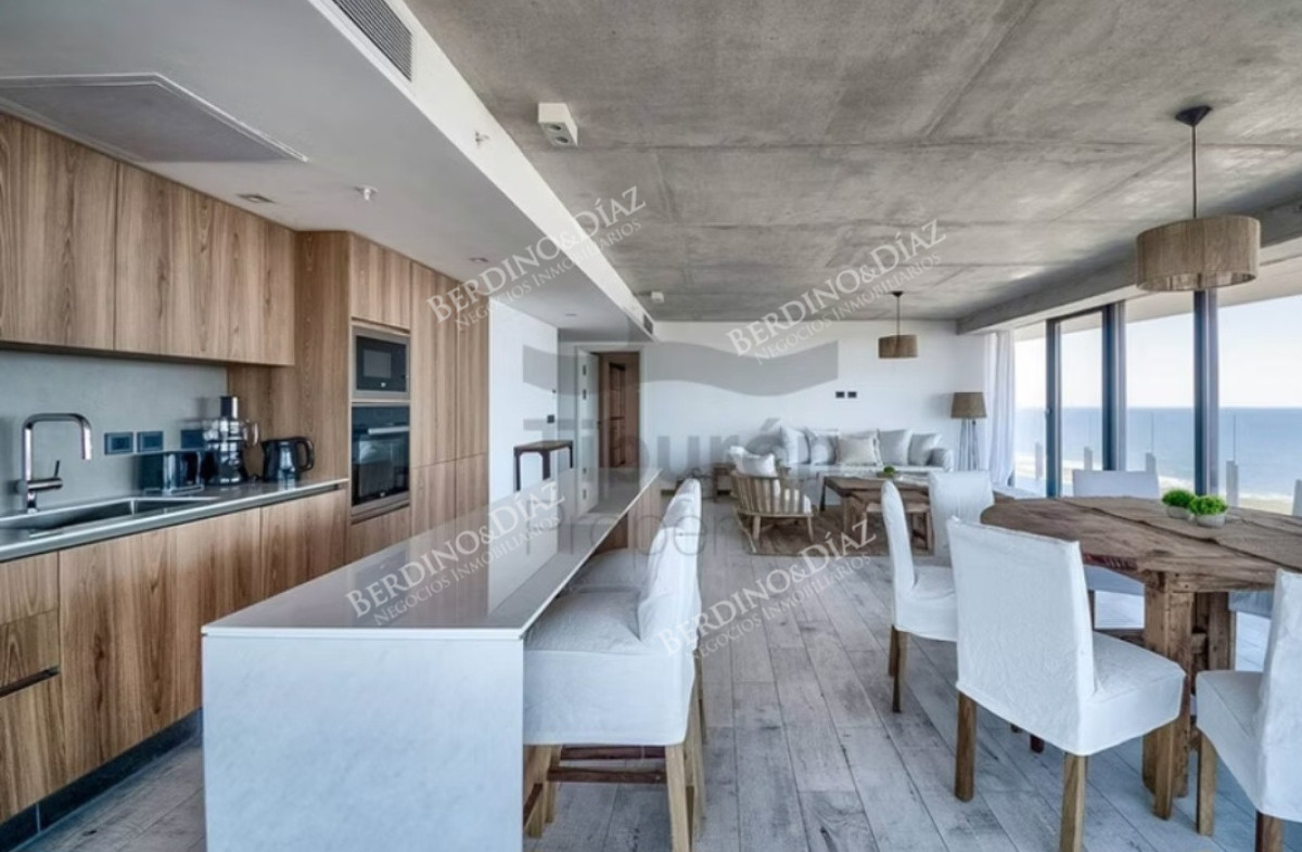Apartamento ID.2975 - Apartamento en venta  2 dormitorios Surfside Brava
