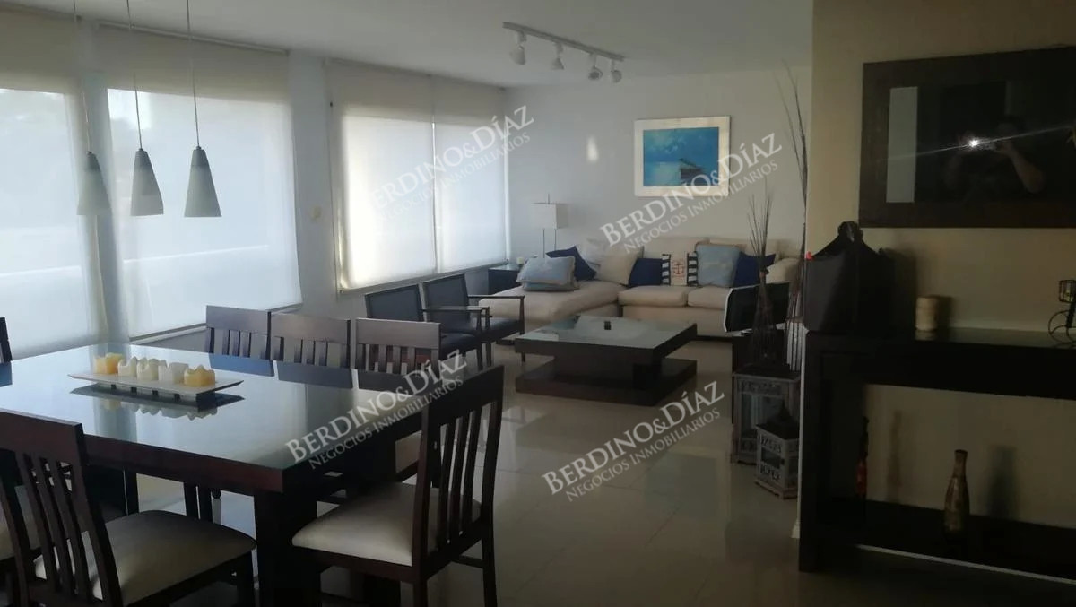 Apartamento ID.2273 - Apartamento en venta 4 dormitorios Zona Playa Brava